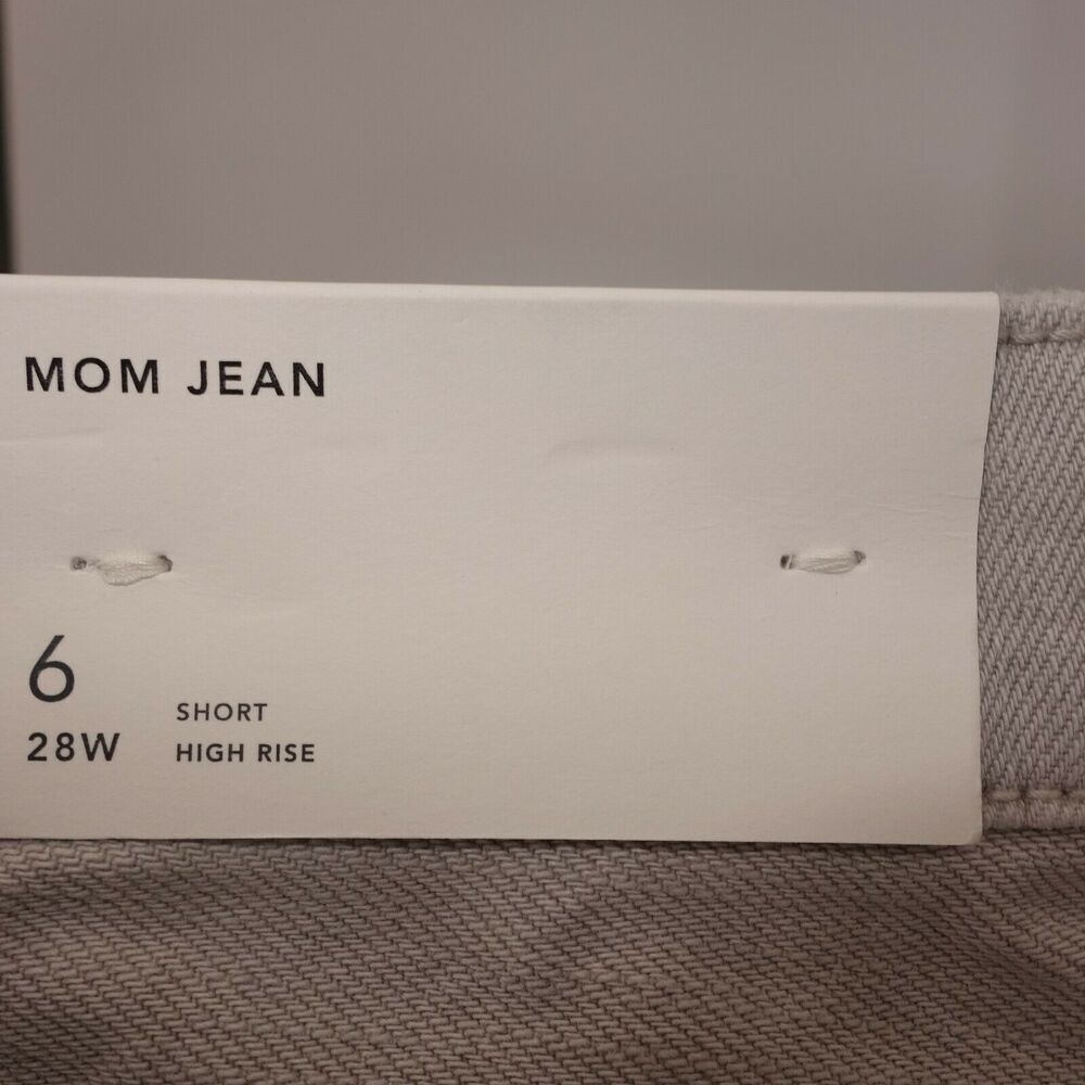 NEW American Eagle High Rise Mom Jeans Ripped Distressed Gray 6 Short - Picture 10 of 12